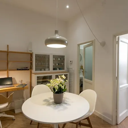 Emanuele House Apartman *