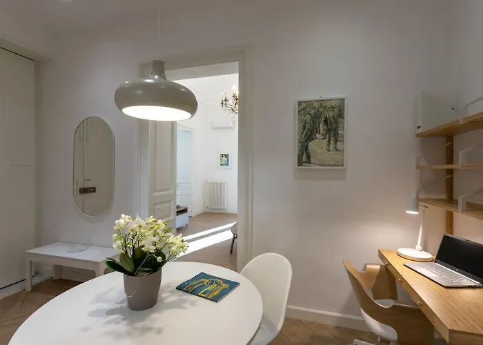 Emanuele House Апартаменты *